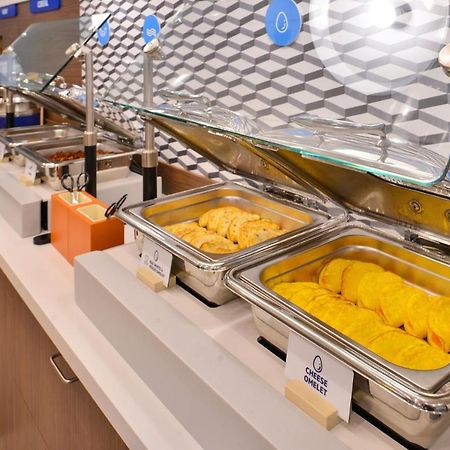 Holiday Inn Express Hotel & Suites North Kansas City By Ihg Bagian luar foto