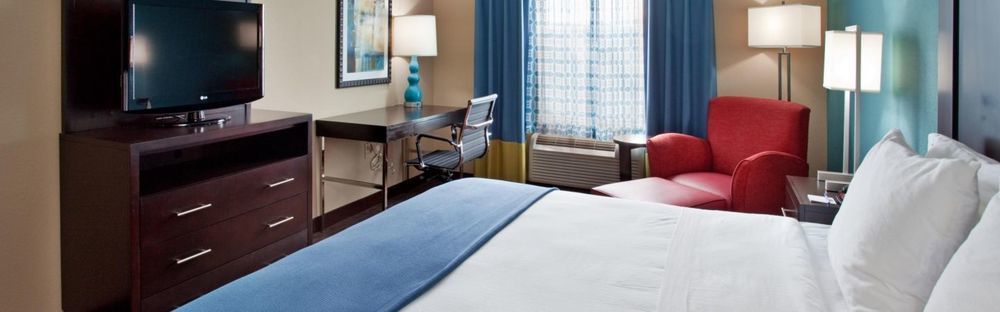 Holiday Inn Express Hotel & Suites North Kansas City By Ihg Bagian luar foto