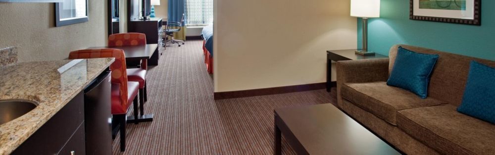 Holiday Inn Express Hotel & Suites North Kansas City By Ihg Bagian luar foto