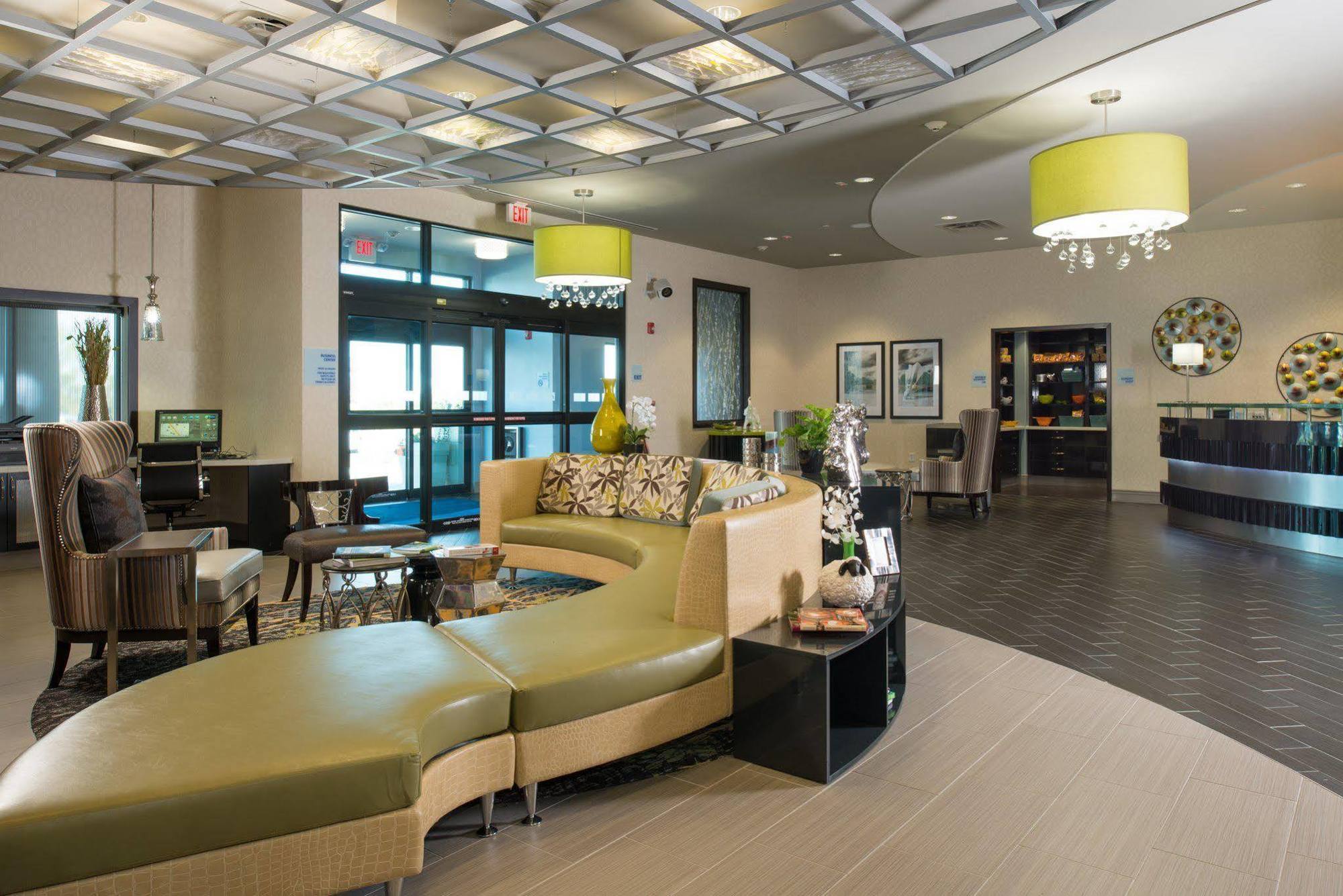 Holiday Inn Express Hotel & Suites North Kansas City By Ihg Bagian luar foto