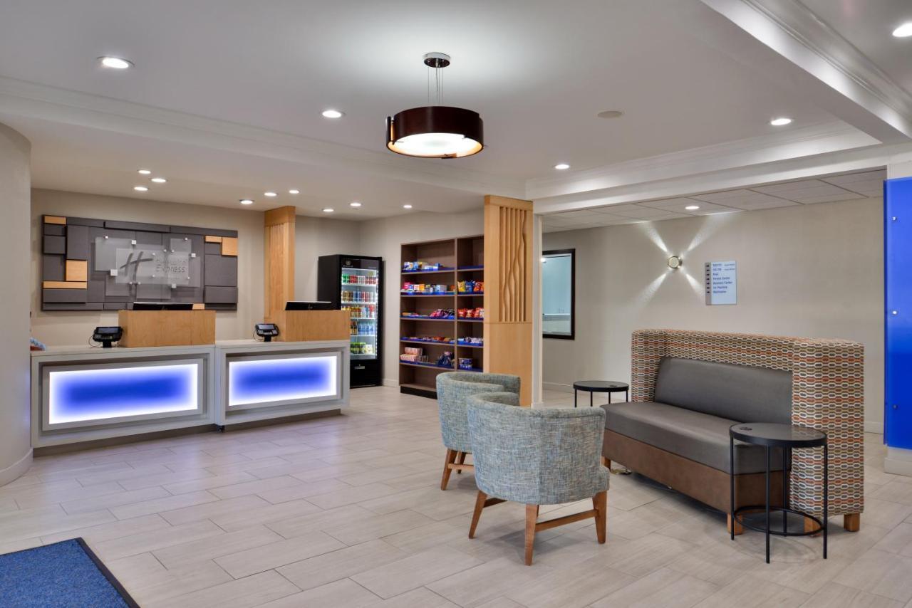 Holiday Inn Express Hotel & Suites North Kansas City By Ihg Bagian luar foto