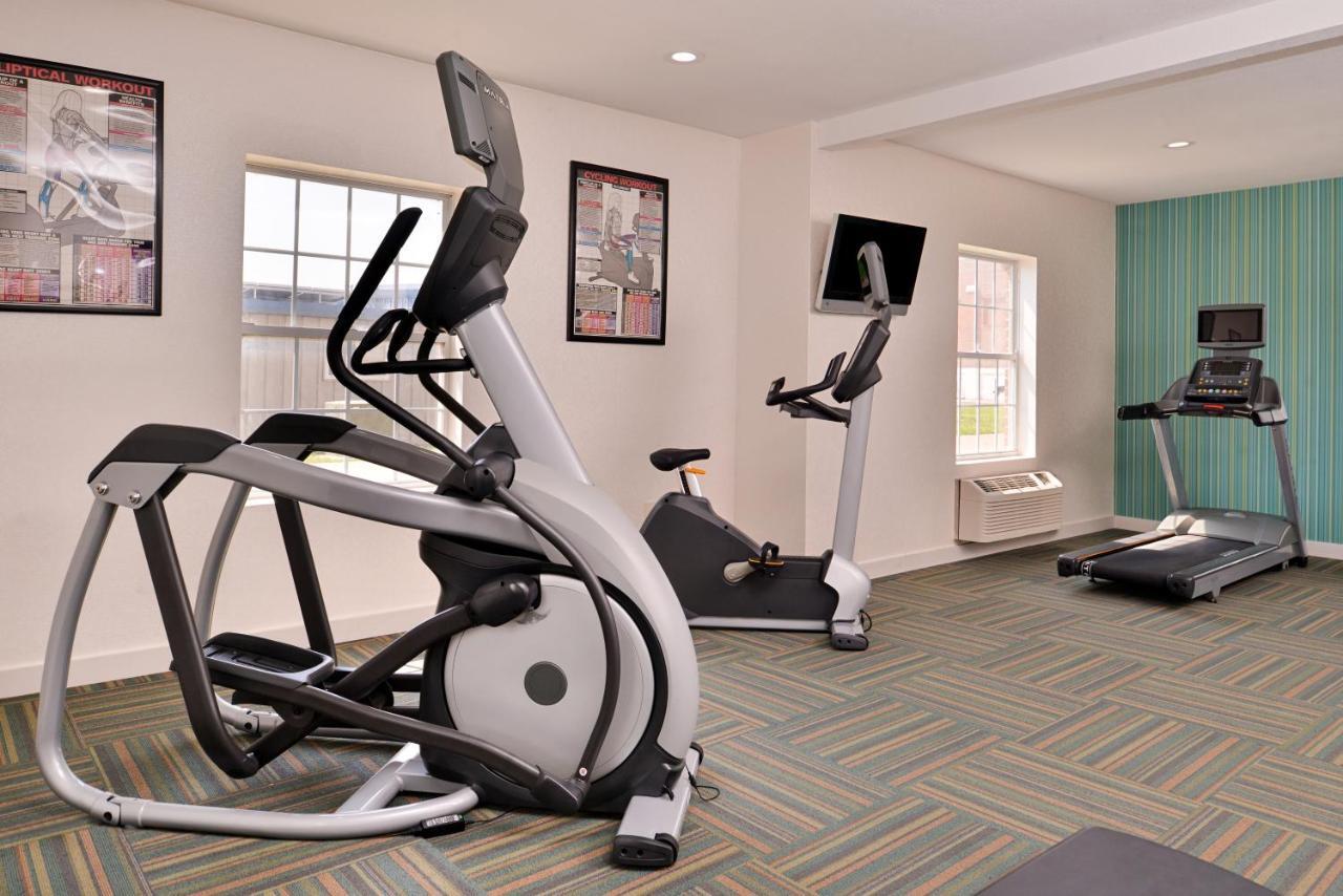 Holiday Inn Express Hotel & Suites North Kansas City By Ihg Bagian luar foto