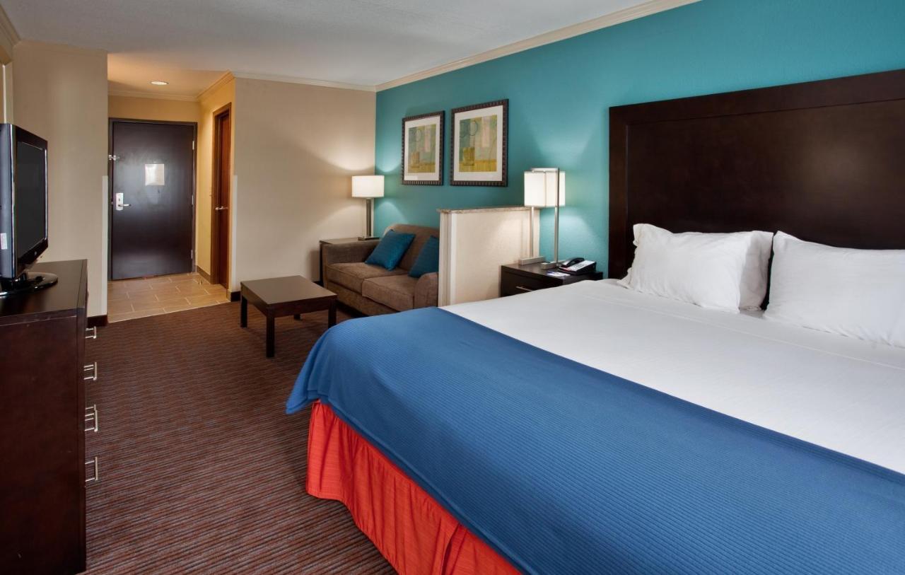 Holiday Inn Express Hotel & Suites North Kansas City By Ihg Bagian luar foto